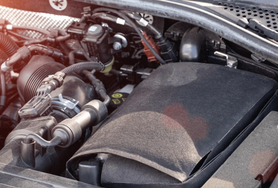 Saat Merawat Mobil Listrik